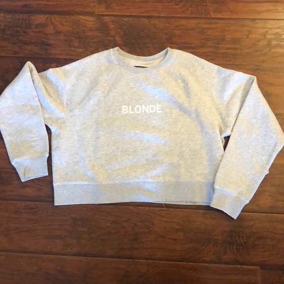 ☀️RESTOCK☀️BLONDE cropped crew neck pebble grey